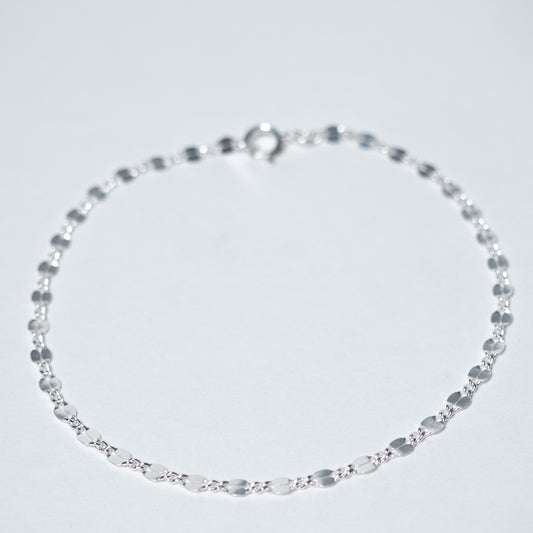 Dainty Silver Dapped Chain Bracelet.