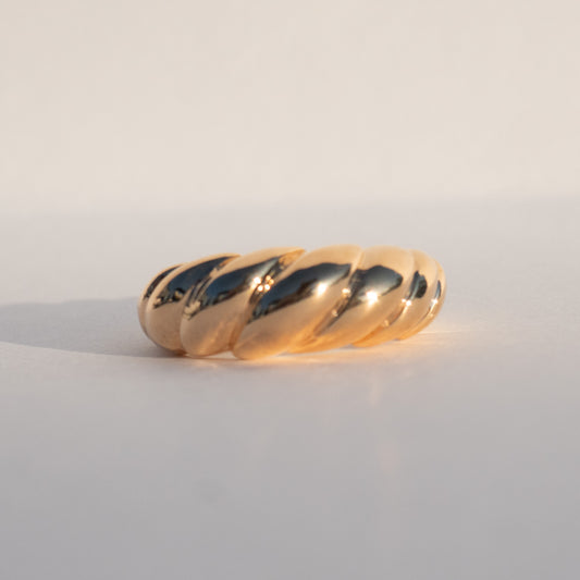 Clarence Twist Ring